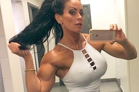 Female Bodybuilder Picture