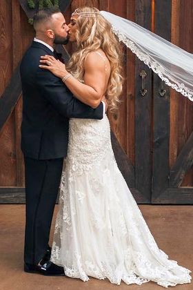 Female Bodybuilder Wedding Picture