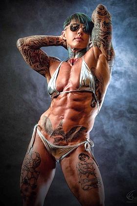 Erotic Female Bodybuilder Picture