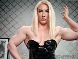 muscular woman on her live webcam